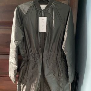 Summit insulated NWT athleta parka
